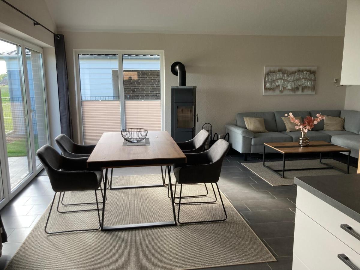 Watt'N Blick - Hundefreundliches Ferienhaus Mit Ausblick Ueber Die Wiesen Bis Zum Deich Schweiburg Εξωτερικό φωτογραφία